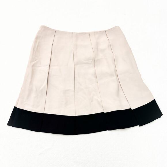 DVF Emme Soft Canvas Cream Black Pleated Silk Mini Skirt Size 4 MINT - Picture 7 of 8
